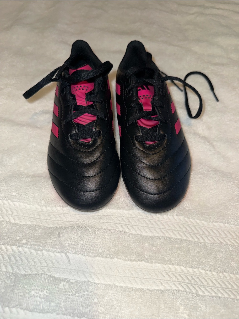 Girls soccer cleats - 1